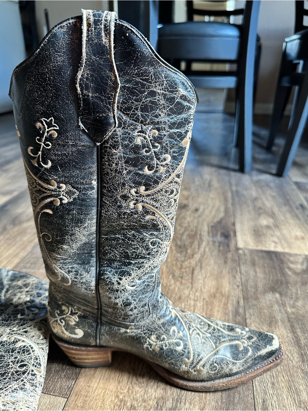 Circle G Black Western Embroidered Heeled Boots